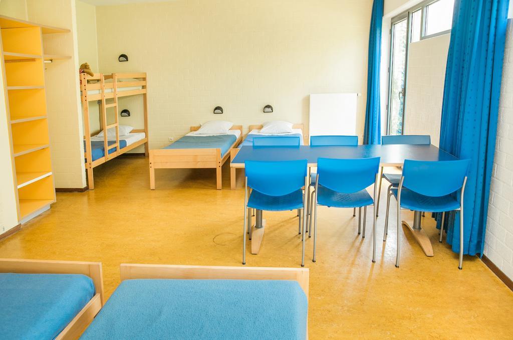 Jeugdherberg De Peerdevisser Oostduinkerke Phòng bức ảnh